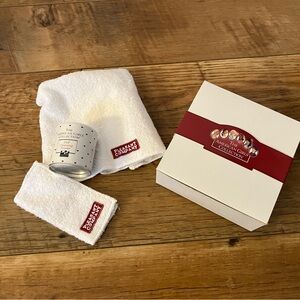 American Girl doll cleansing powder vintage and Pleasant Company doll towels